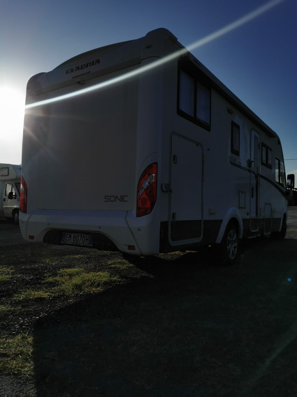 Adria SONIC I700SP