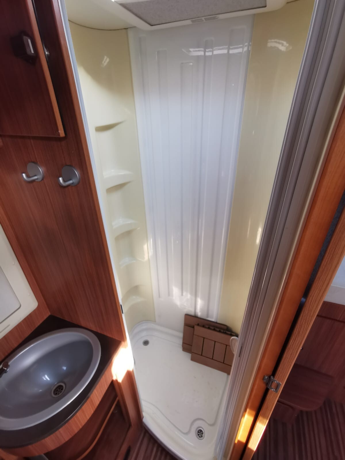 Adria SONIC I700SP