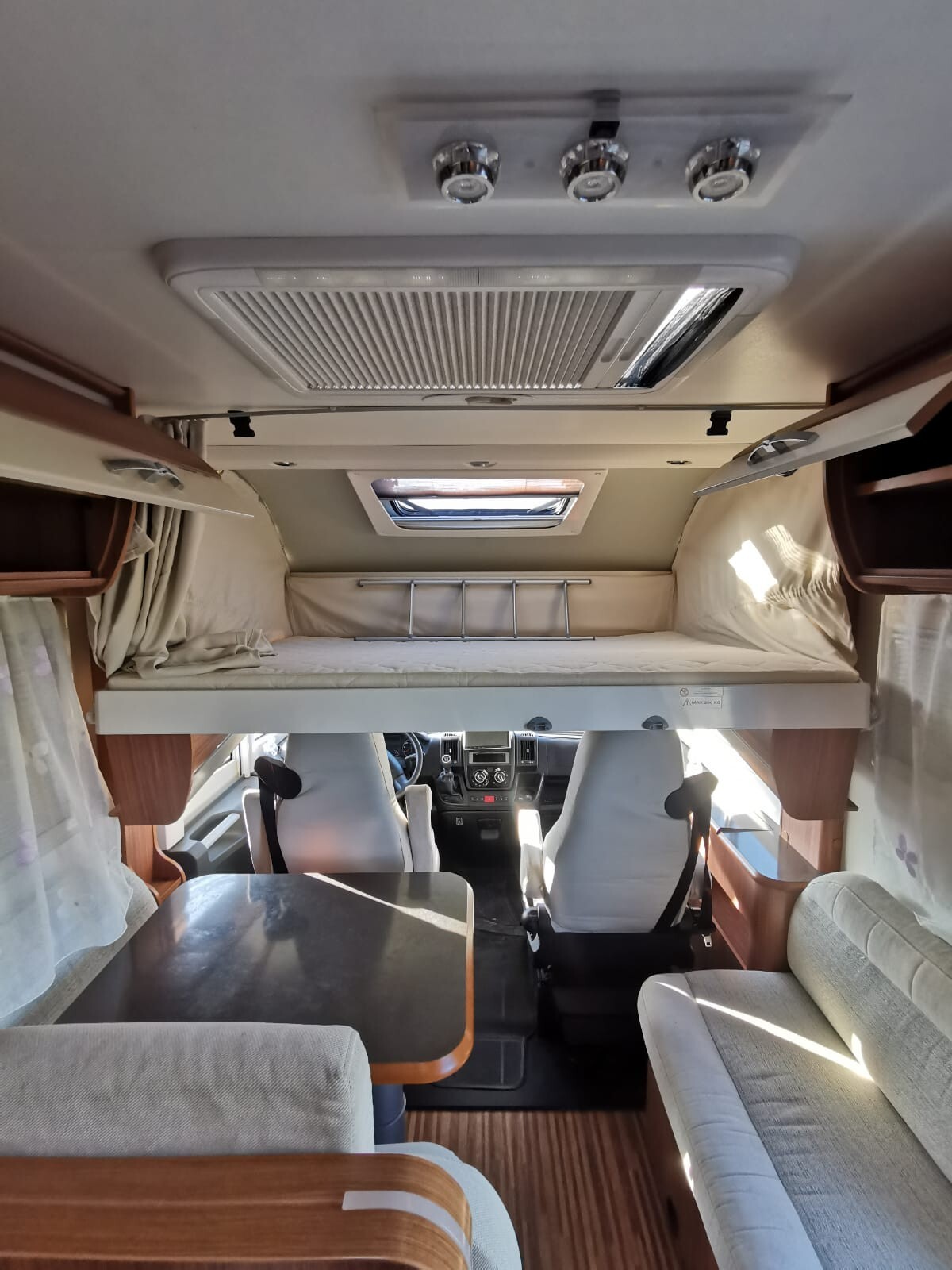 Adria SONIC I700SP