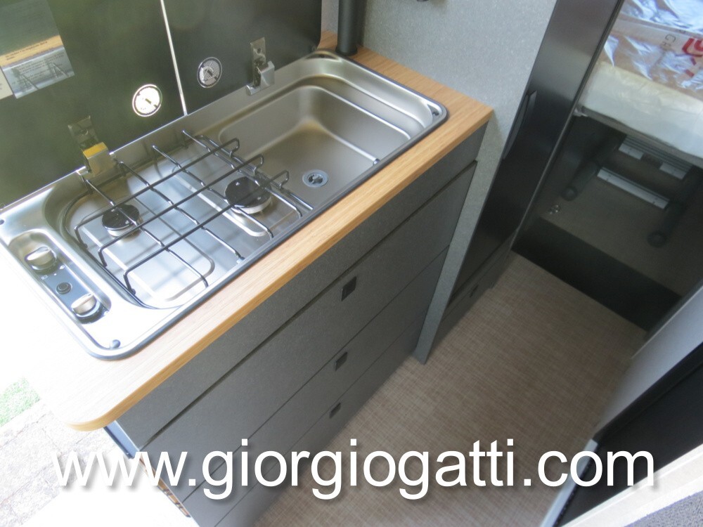 CAMPER VAN HYMER REDWOOD 601 CON TETTO A SOFFIETTO