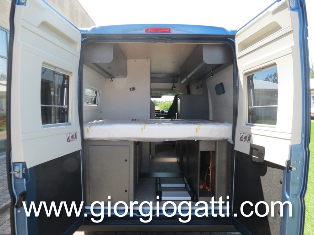 CAMPER VAN HYMER REDWOOD 601 CON TETTO A SOFFIETTO