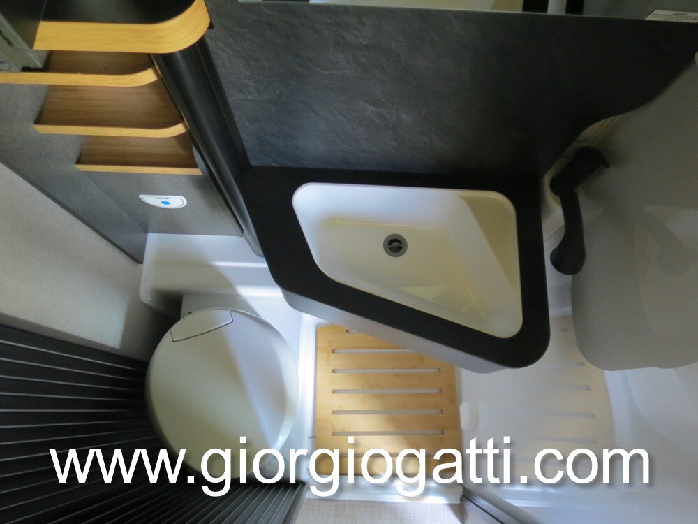 CAMPER VAN HYMER REDWOOD 601 CON TETTO A SOFFIETTO