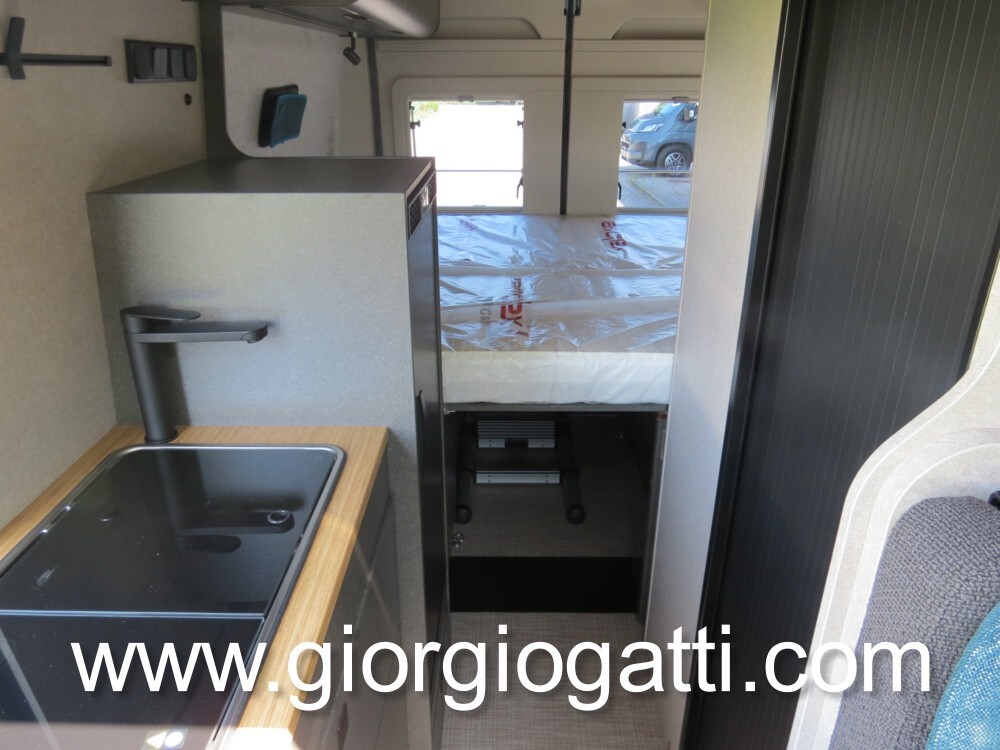 CAMPER VAN HYMER REDWOOD 601 CON TETTO A SOFFIETTO
