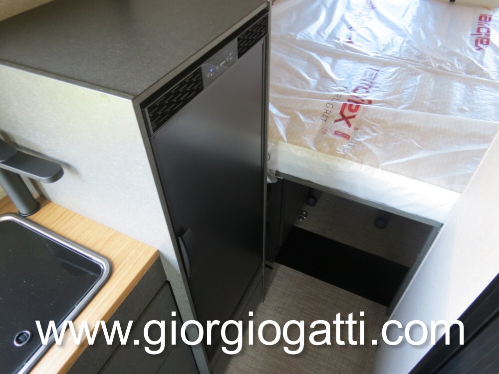CAMPER VAN HYMER REDWOOD 601 CON TETTO A SOFFIETTO