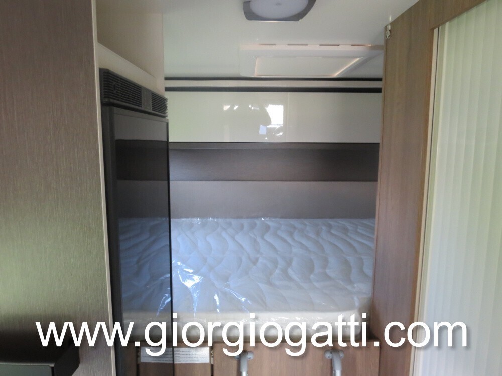 CAMPER SEMINTEGRALE ELNAGH BARON 531 COMPACT CON L