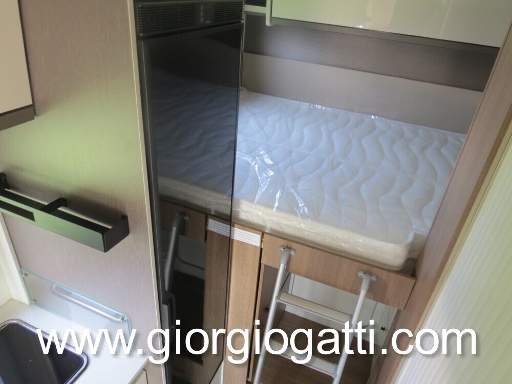 CAMPER SEMINTEGRALE ELNAGH BARON 531 COMPACT CON L