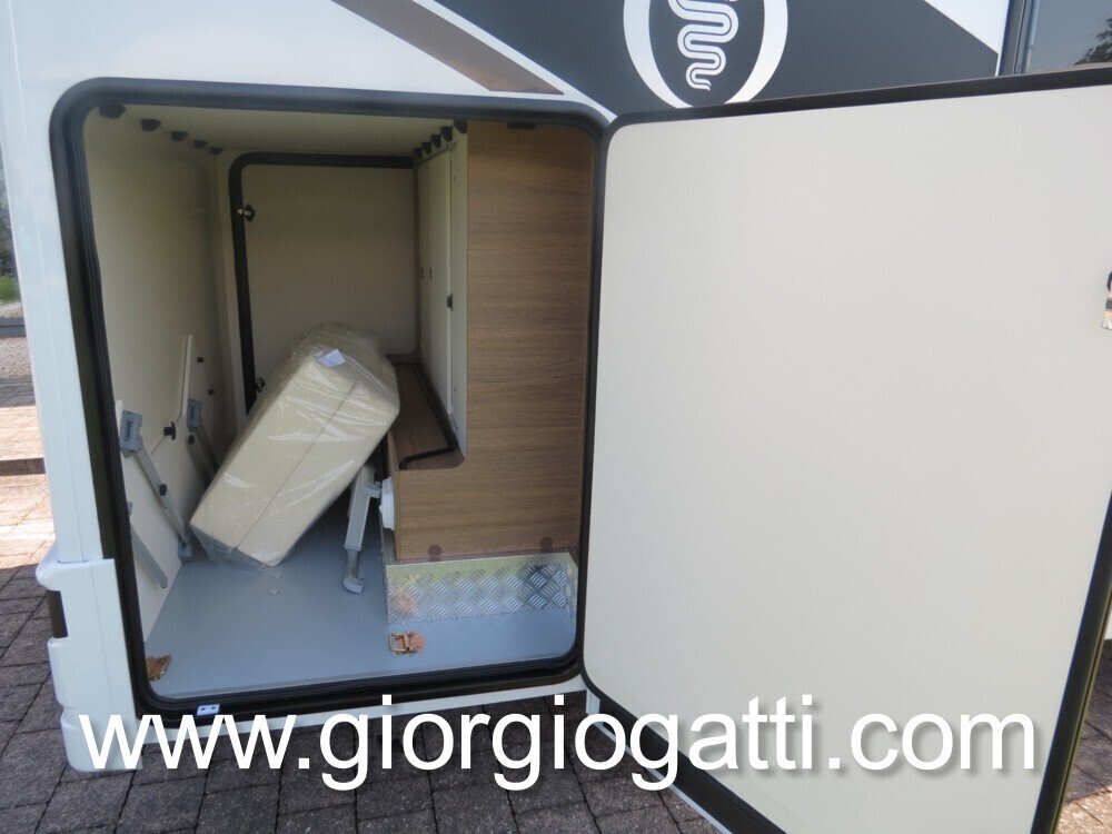 CAMPER SEMINTEGRALE ELNAGH BARON 531 COMPACT CON L