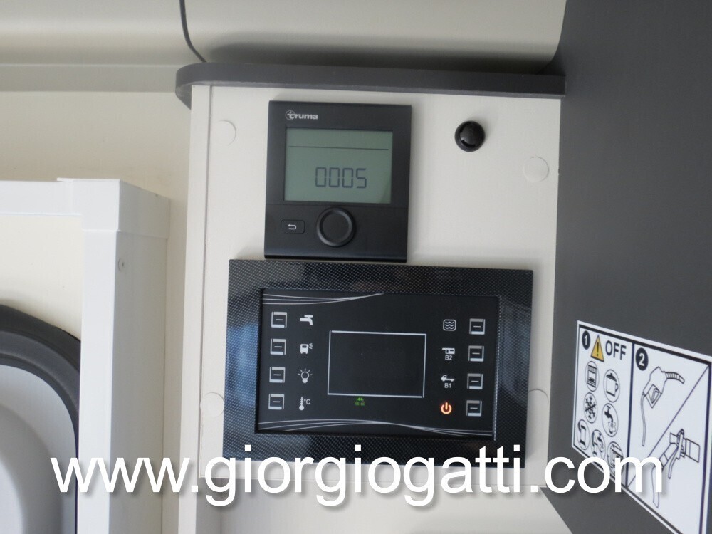 CAMPER SEMINTEGRALE ELNAGH BARON 531 COMPACT CON L