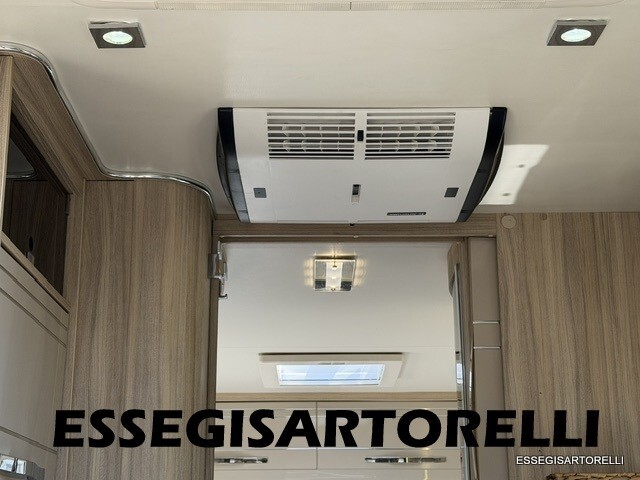 ROLLER TEAM GRANDUCA 265 P GARAGE NAUTICO FULL OPT