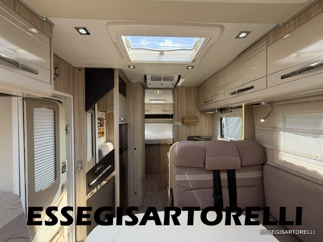 ROLLER TEAM GRANDUCA 265 P GARAGE NAUTICO FULL OPT
