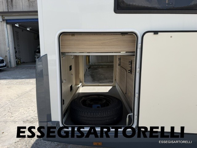 ROLLER TEAM GRANDUCA 265 P GARAGE NAUTICO FULL OPT