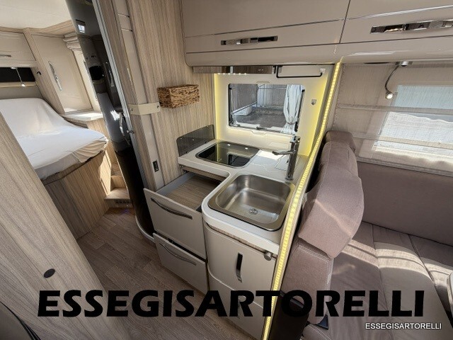 ROLLER TEAM GRANDUCA 265 P GARAGE NAUTICO FULL OPT