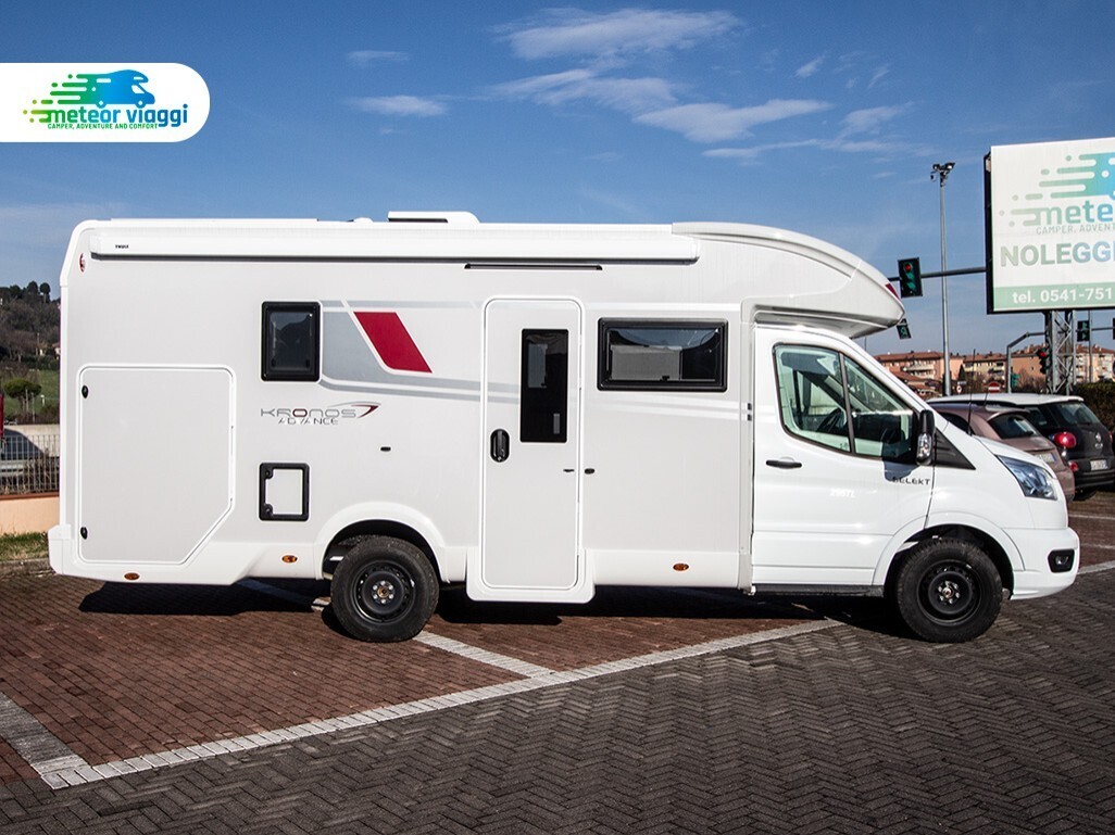 Camper Semintegrale 4 posti Roller Team Kronos 295