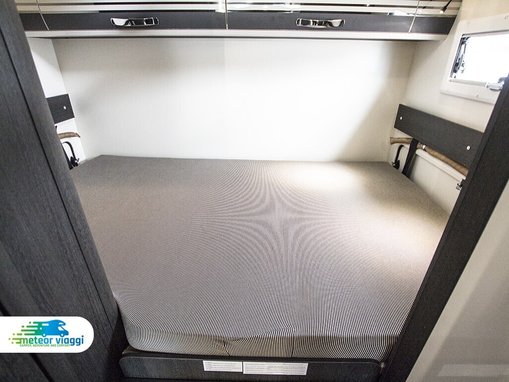 Camper Semintegrale 4 posti Roller Team Kronos 295