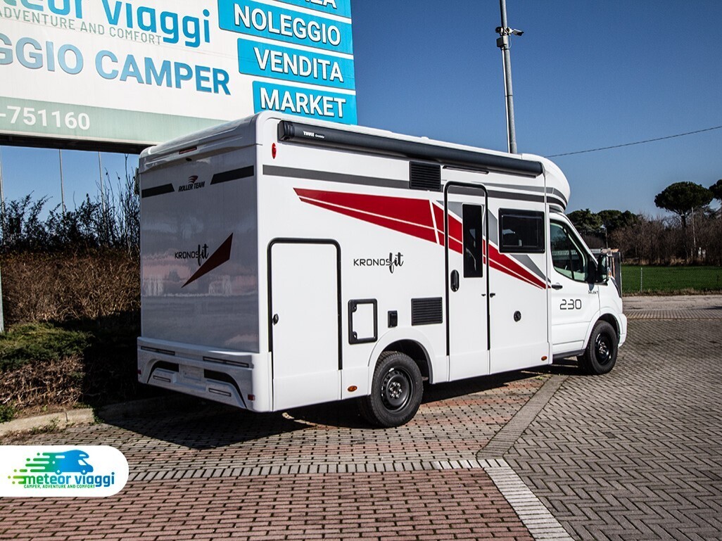Camper Semintegrale 4 posti Roller Team Kronos Fit