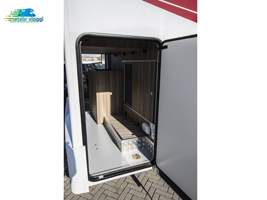 Camper Semintegrale 4 posti Roller Team Kronos Fit