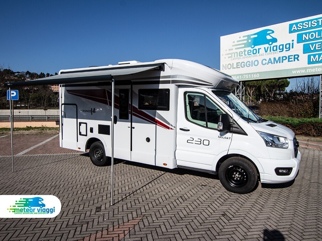 Camper Semintegrale 4 posti Roller Team Kronos Fit