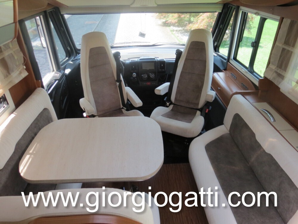 CAMPER MOTOHOME LAIKA ECOVIP 709 CON LETTI GEMELLI