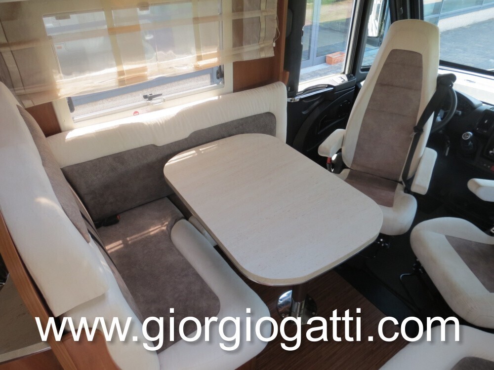 CAMPER MOTOHOME LAIKA ECOVIP 709 CON LETTI GEMELLI