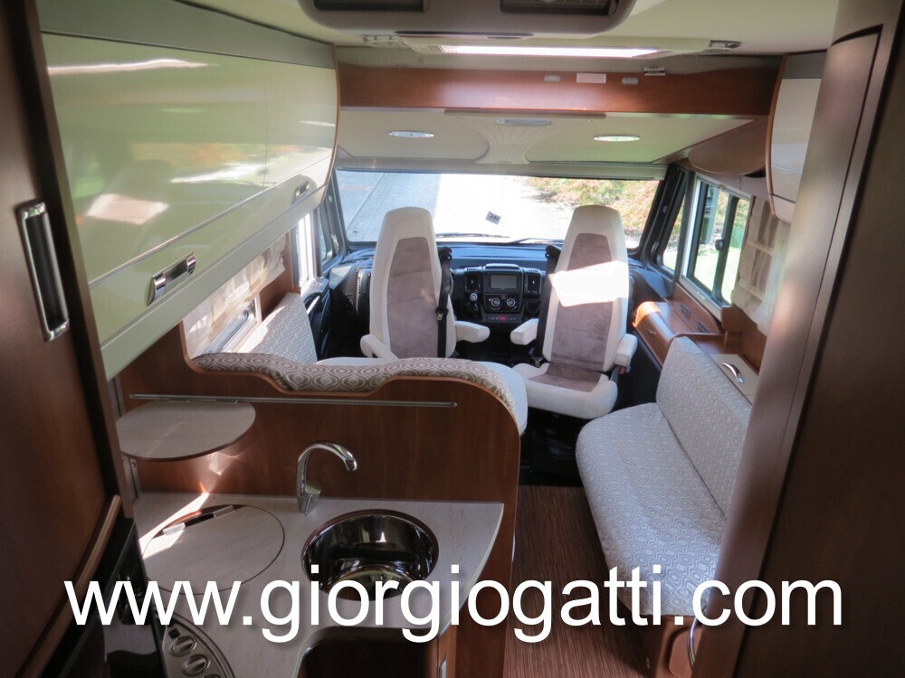 CAMPER MOTOHOME LAIKA ECOVIP 709 CON LETTI GEMELLI