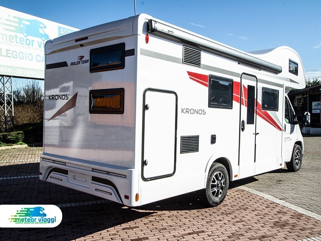 Camper Mansardato 7 posti Roller Team Kronos 277