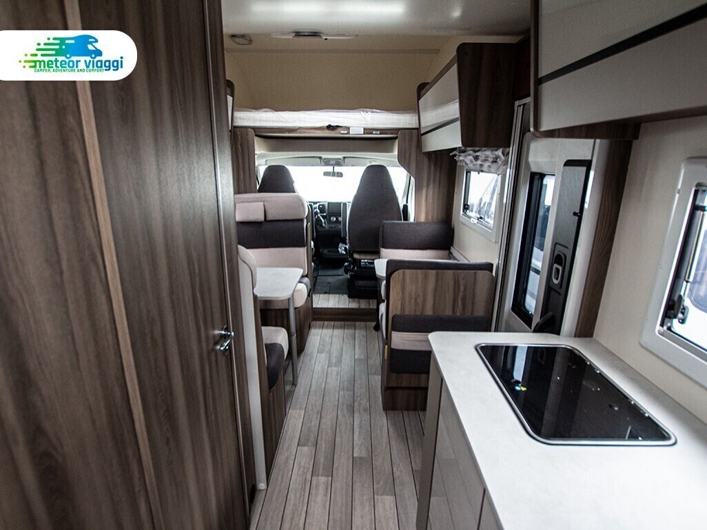Camper Mansardato 7 posti Roller Team Kronos 277
