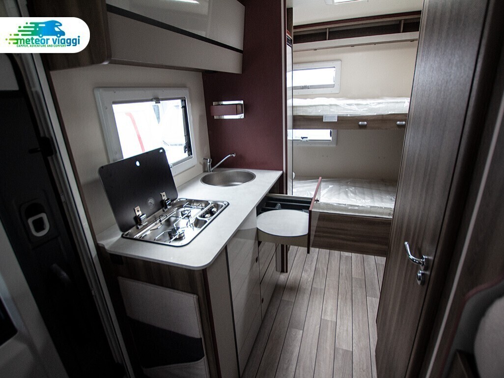 Camper Mansardato 7 posti Roller Team Kronos 277