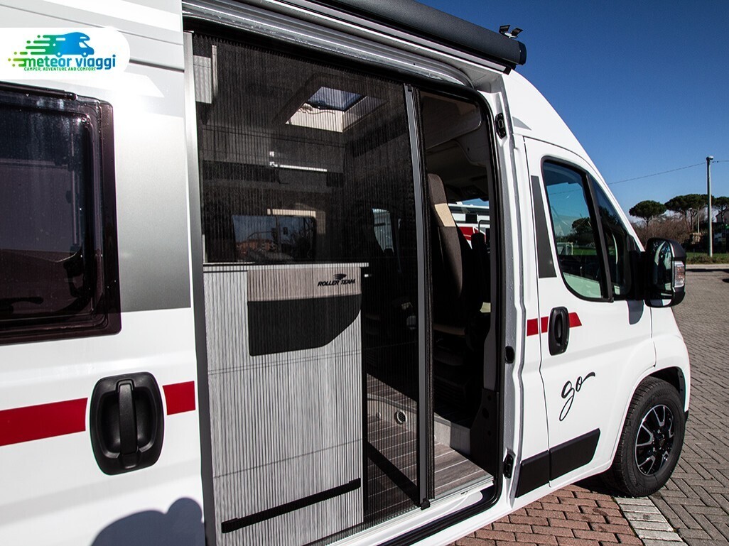 Camper puro Van 2 posti Roller Team Livingstone GO