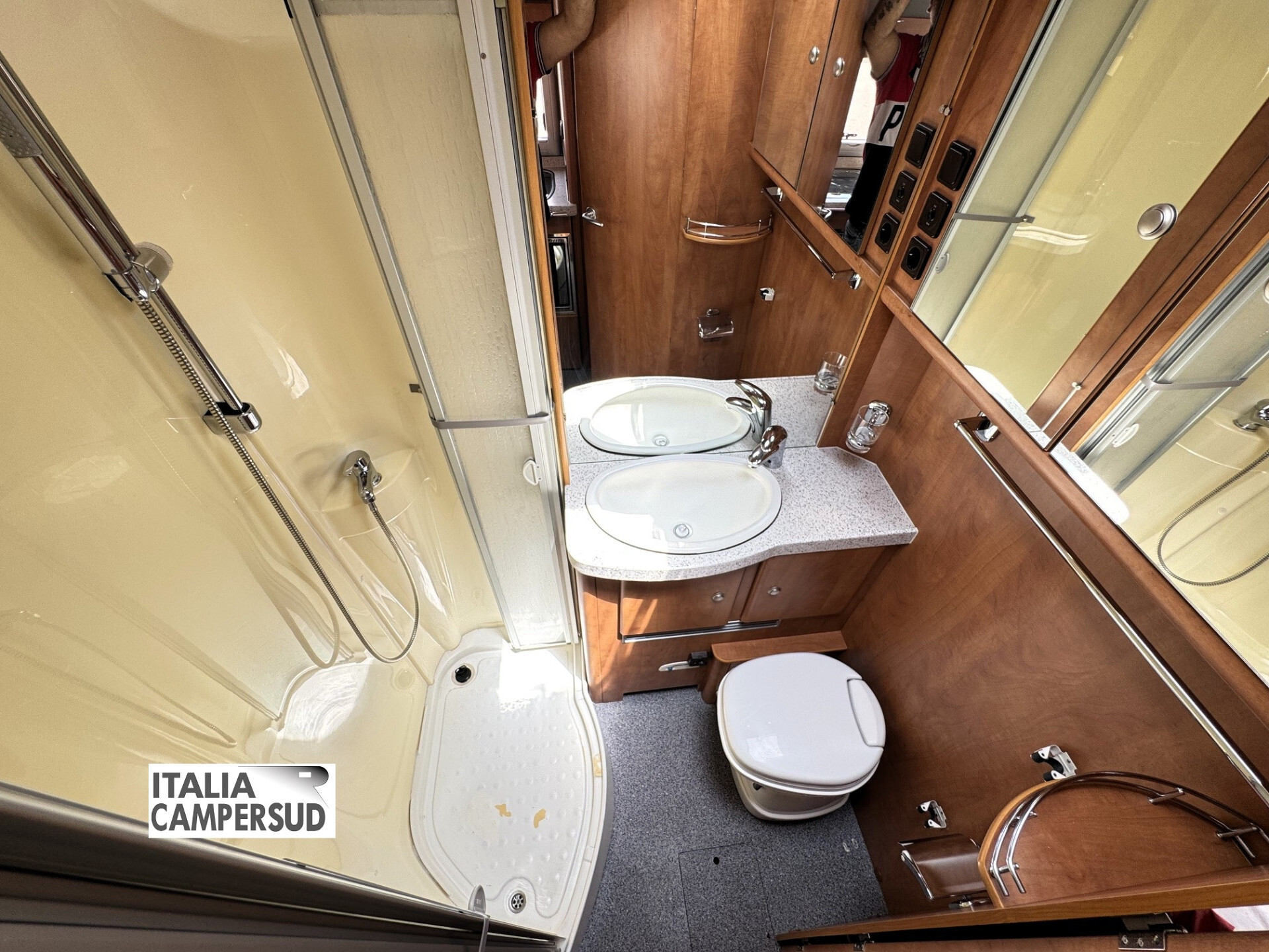 Camper Carthago Chic C-Line I49 Motorhome Fiat Del