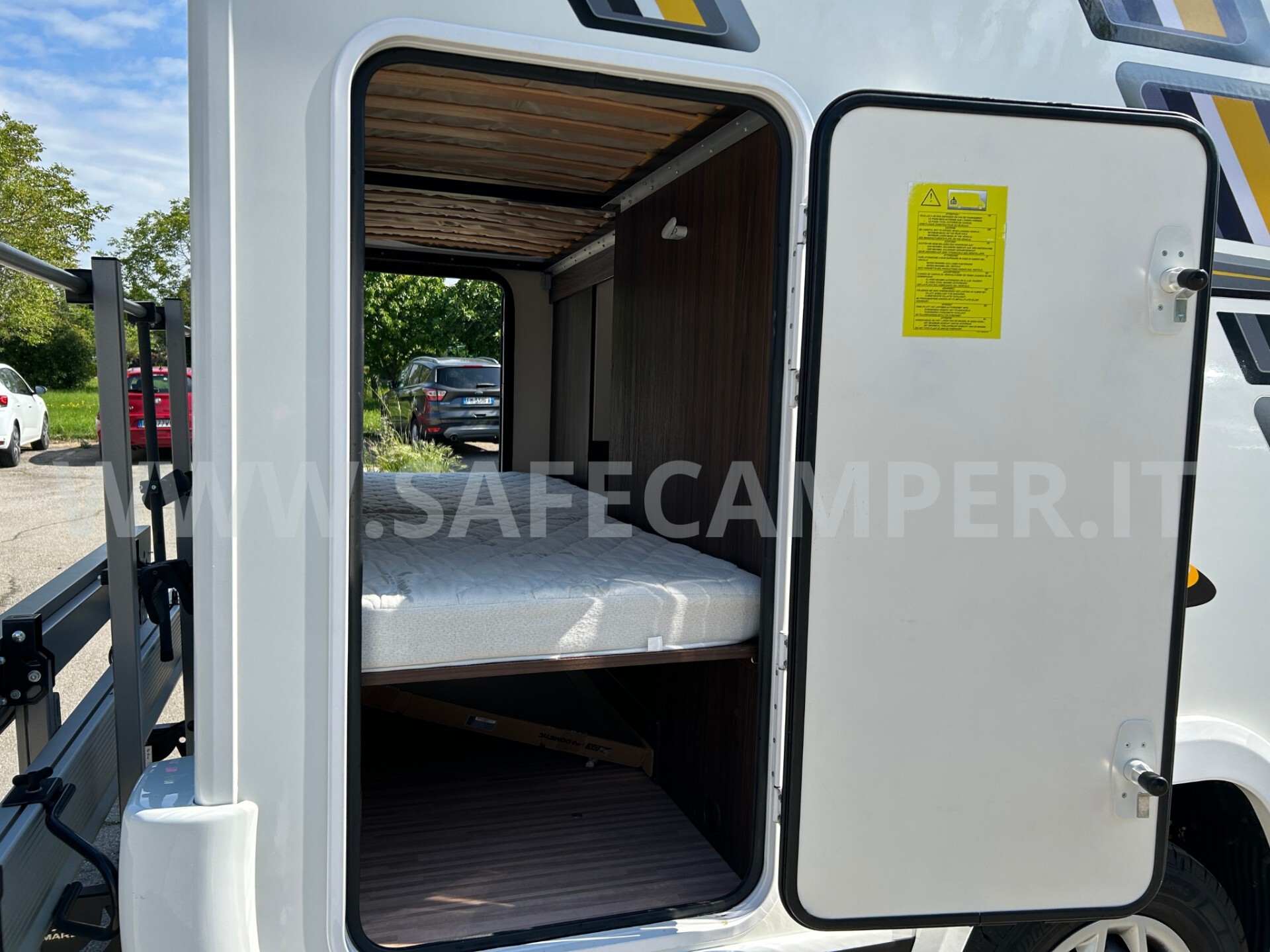 Semintegrale Benimar Tessoro 413 4 posti letto
