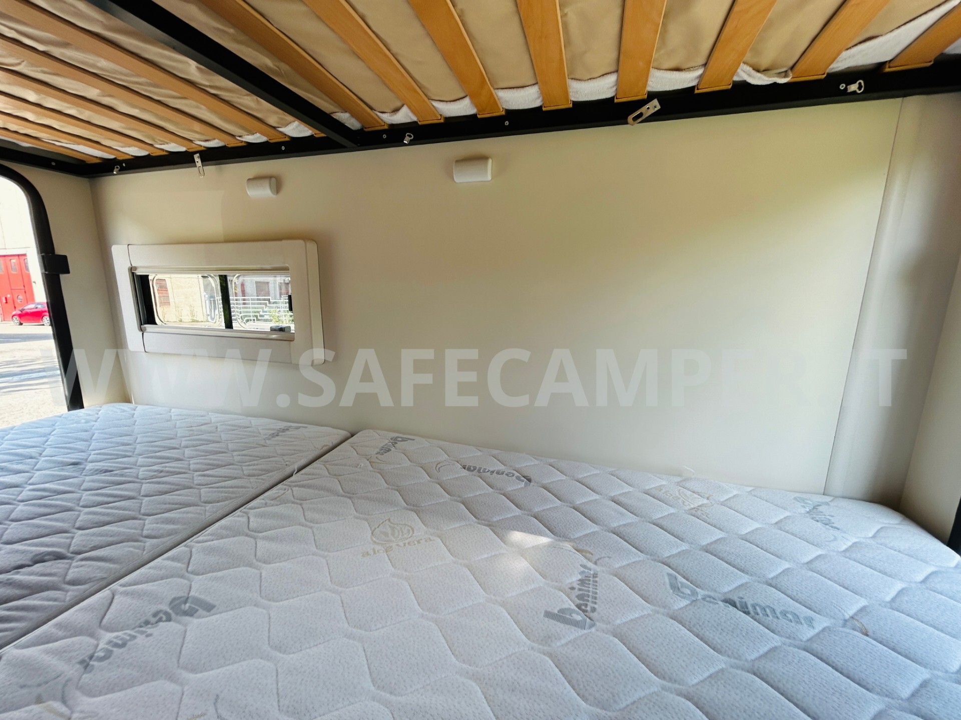 Semintegrale Benimar Tessoro 413 4 posti letto
