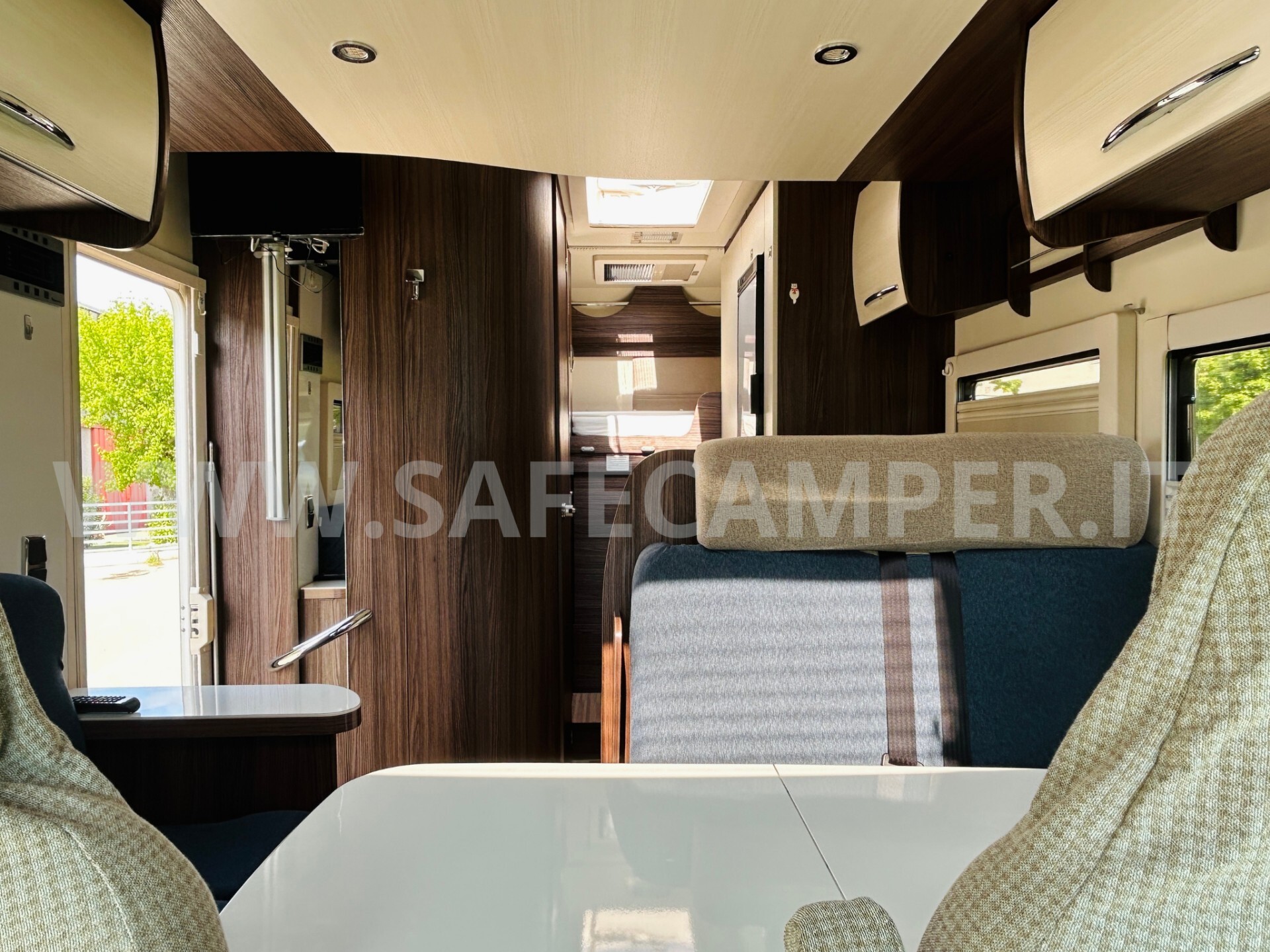 Semintegrale Benimar Tessoro 413 4 posti letto