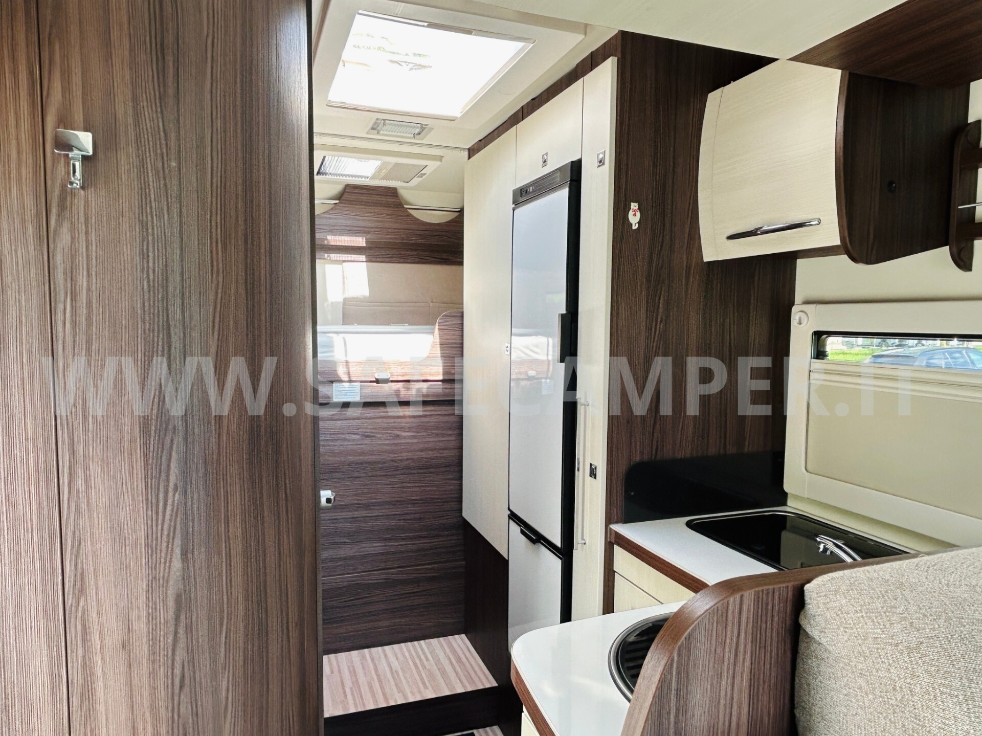 Semintegrale Benimar Tessoro 413 4 posti letto