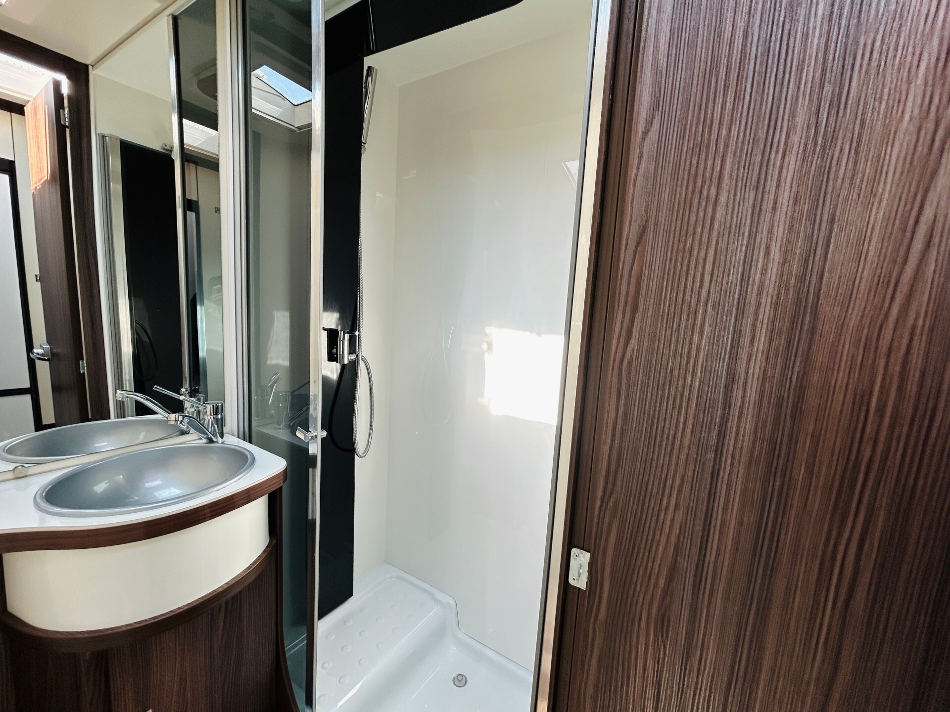 Semintegrale Benimar Tessoro 413 4 posti letto