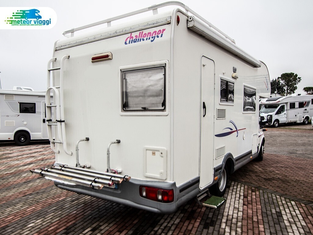 Camper mansardato 5 posti Challenger 172