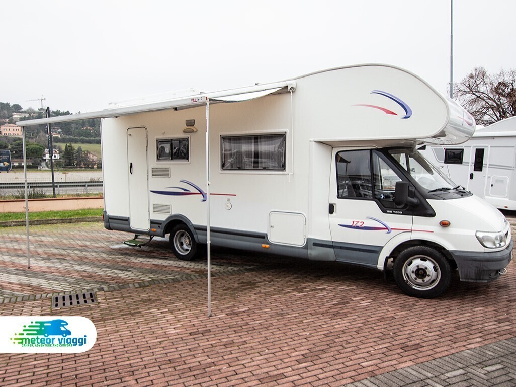 Camper mansardato 5 posti Challenger 172