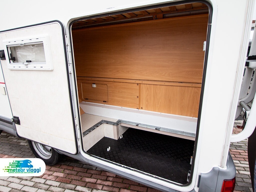 Camper mansardato 5 posti Challenger 172
