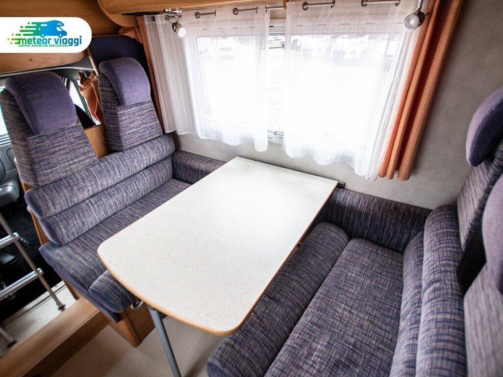 Camper mansardato 5 posti Challenger 172