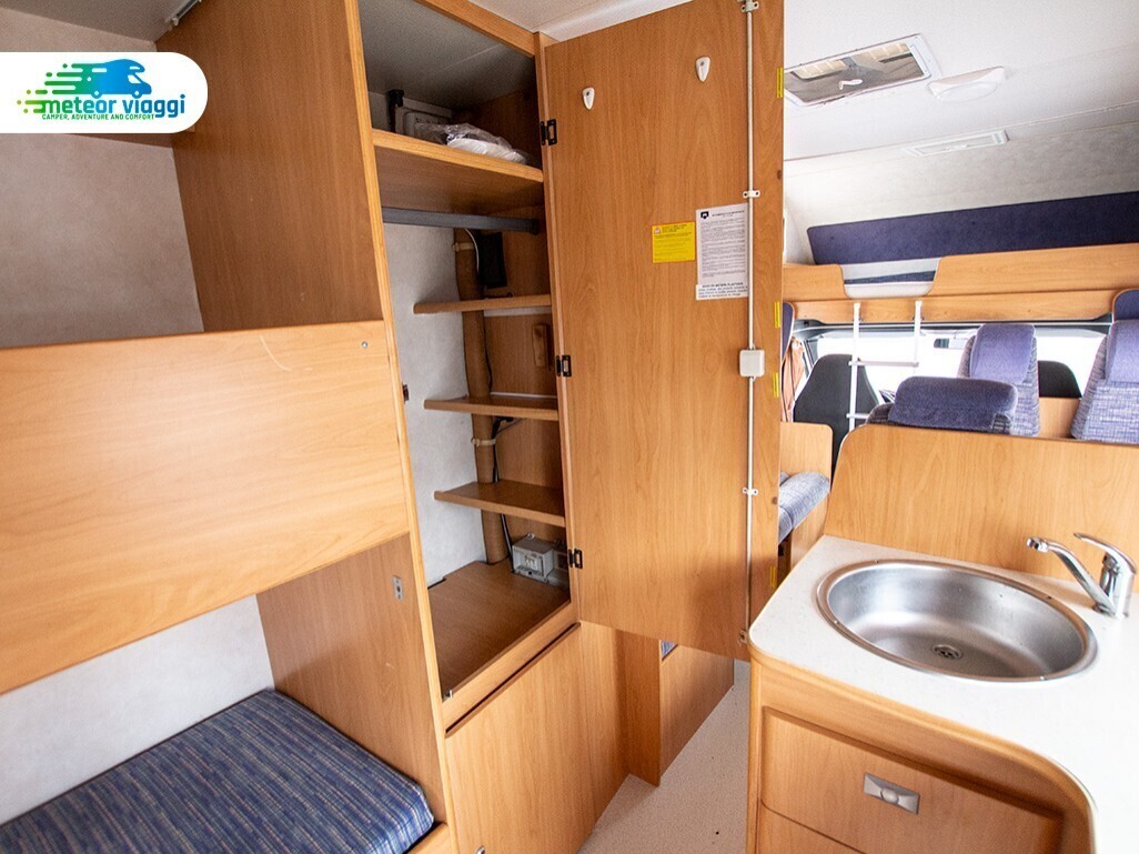 Camper mansardato 5 posti Challenger 172