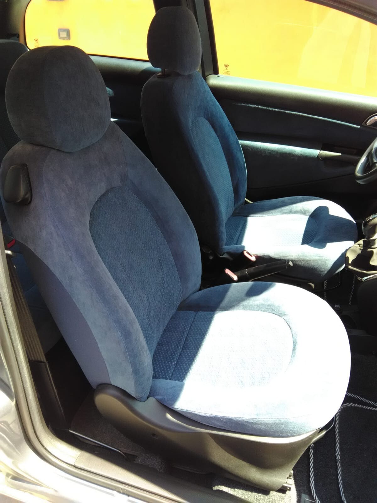 Lancia YPSILON 2004 desde Italia