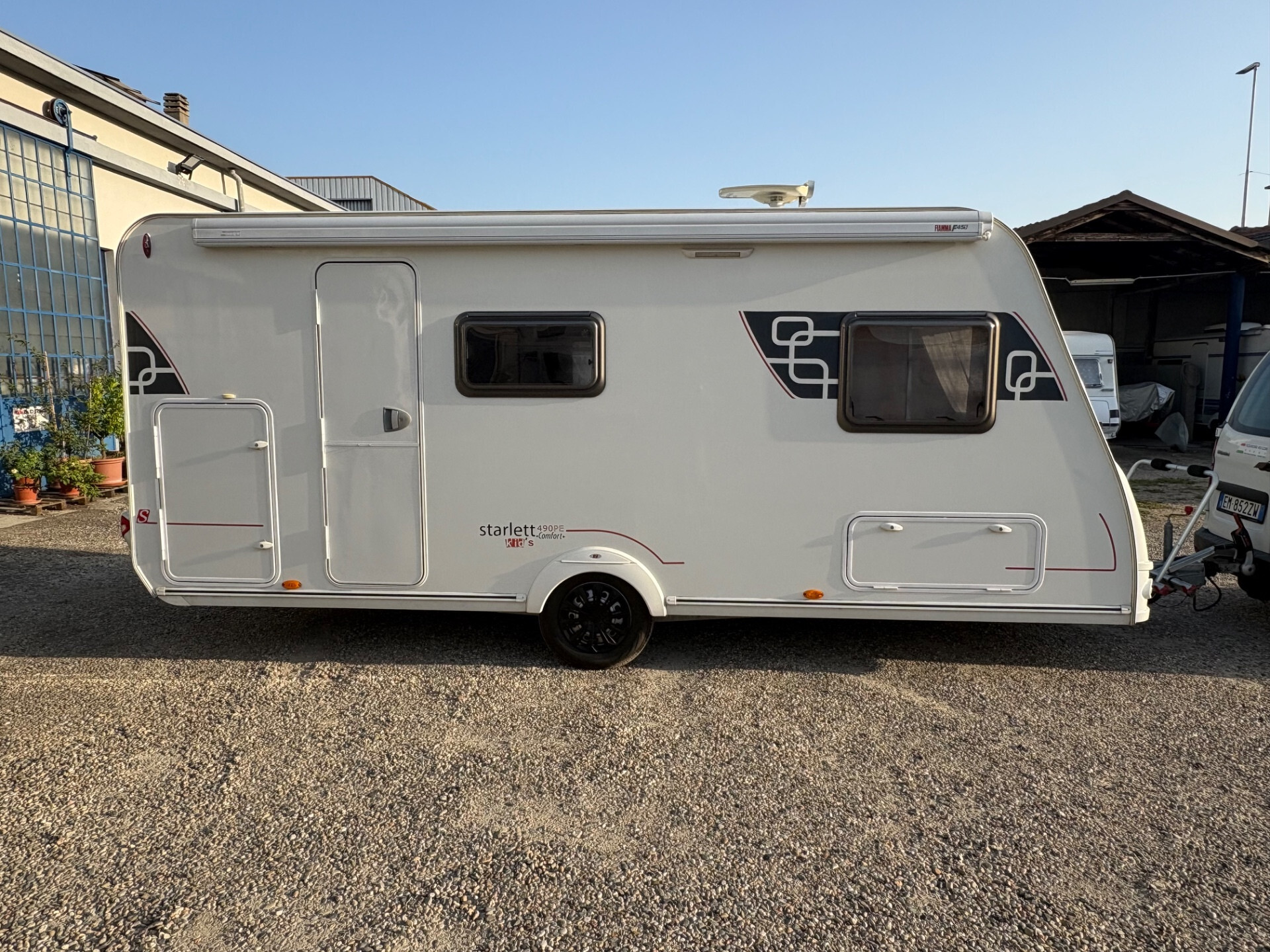 Sterckeman Caravan Starlett 490-posti 6-Fiamma f45
