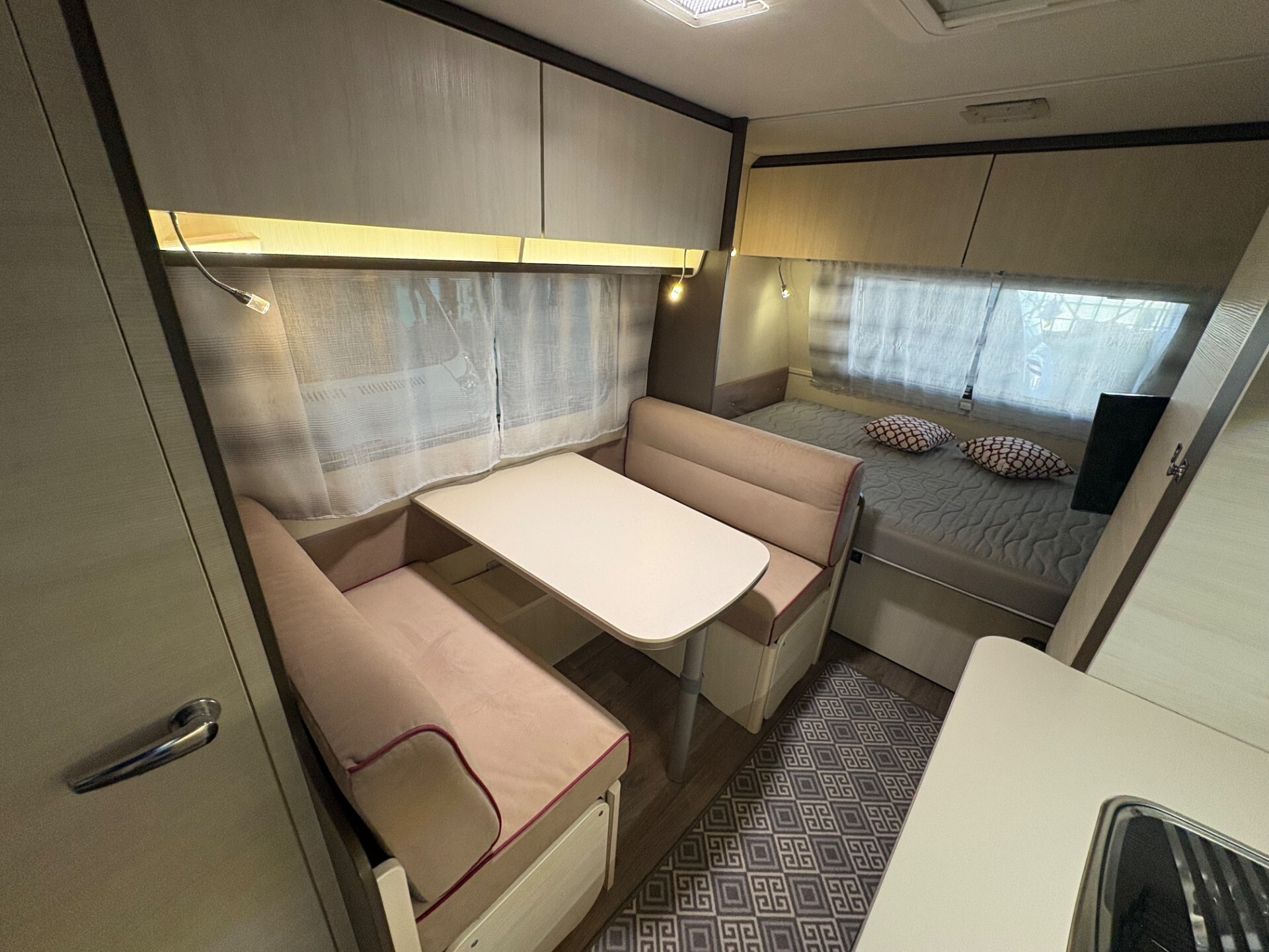 Sterckeman Caravan Starlett 490-posti 6-Fiamma f45