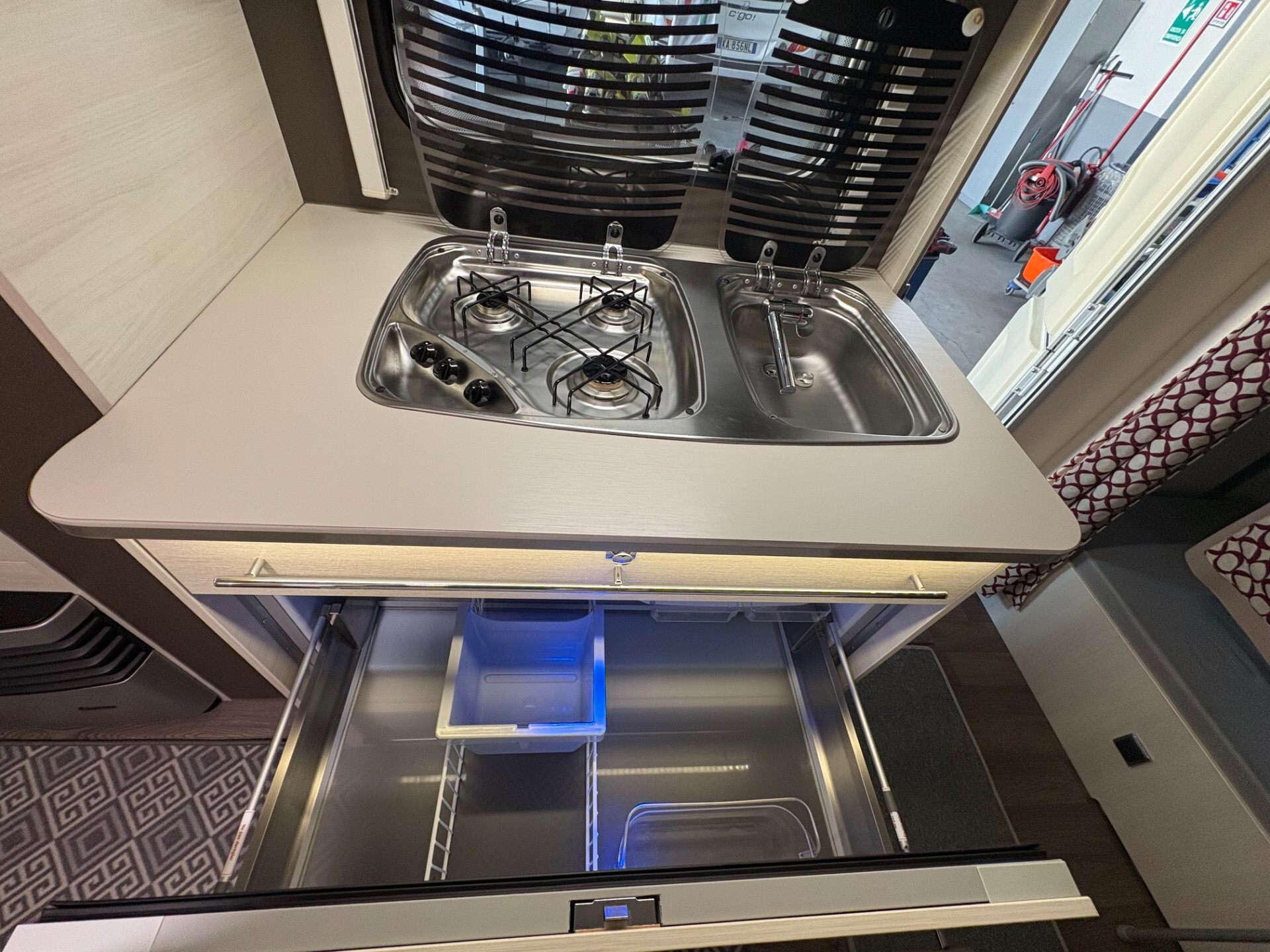 Sterckeman Caravan Starlett 490-posti 6-Fiamma f45