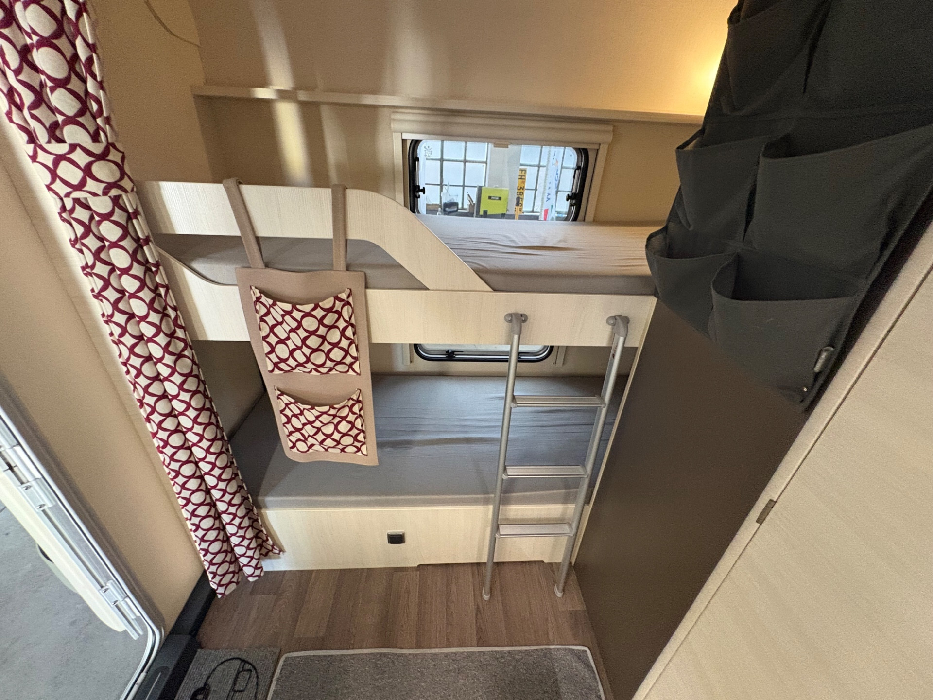 Sterckeman Caravan Starlett 490-posti 6-Fiamma f45