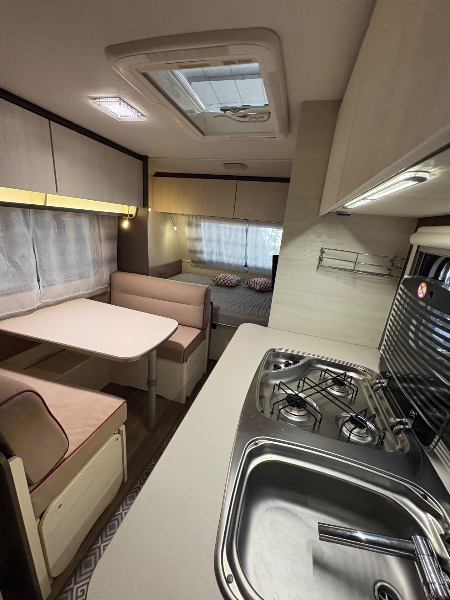 Sterckeman Caravan Starlett 490-posti 6-Fiamma f45