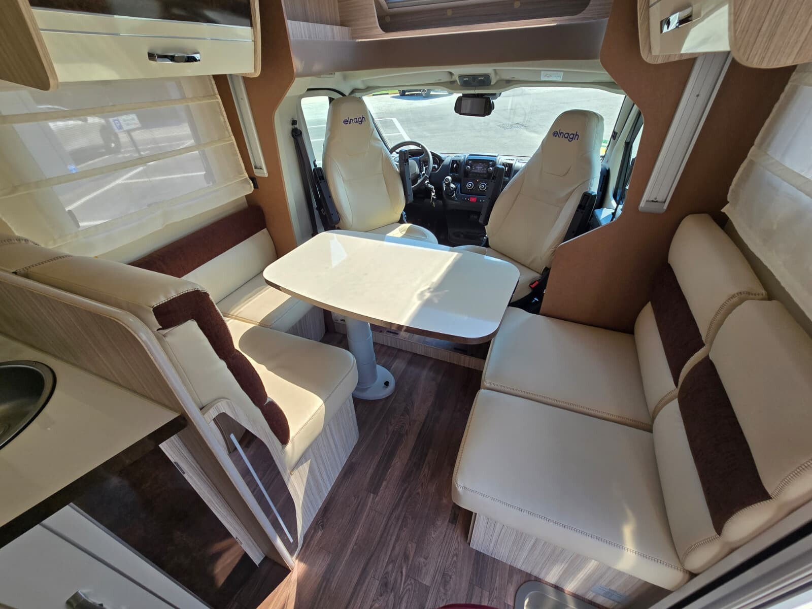 Elnagh T-LOFT 450 - SEMINTEGRALE CON GARAGE E BASC