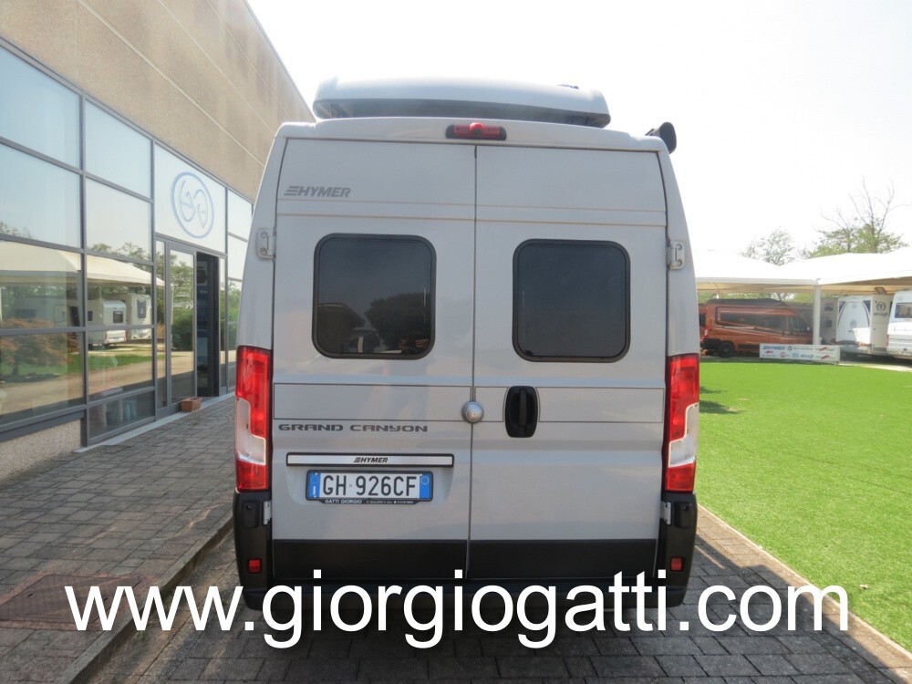 camper puro Hymer Grand Canyon van con cambio auto