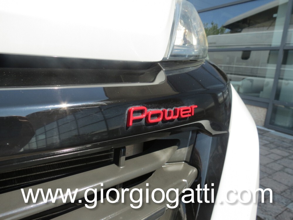 camper puro Hymer Grand Canyon van con cambio auto