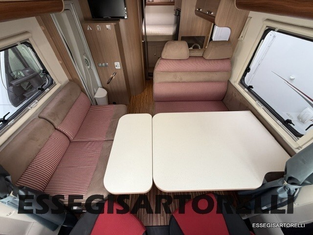 ADRIA MATRIX M 680 SP GARAGE E BASCULANTE 2013 DOP