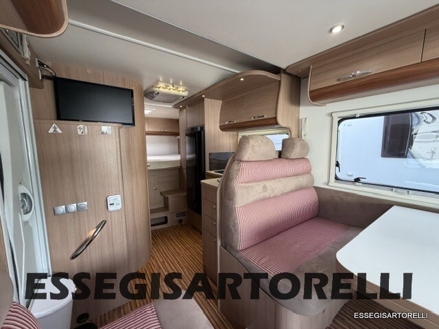 ADRIA MATRIX M 680 SP GARAGE E BASCULANTE 2013 DOP